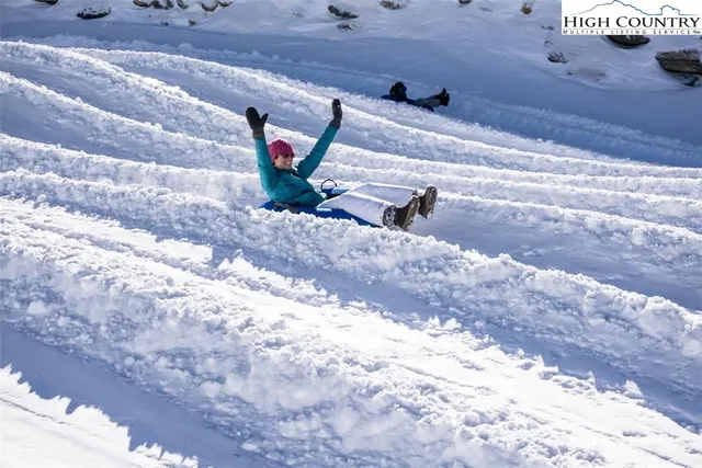 $196,900 | 301 Pinnacle Inn Road, Unit 4313, Beech Mountain, NC 28604