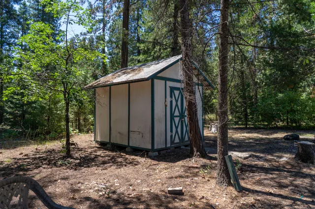 a view of outdoor space with trees