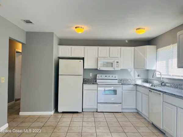 $1,895 | 217 Manth Avenue, Cocoa, FL 32927