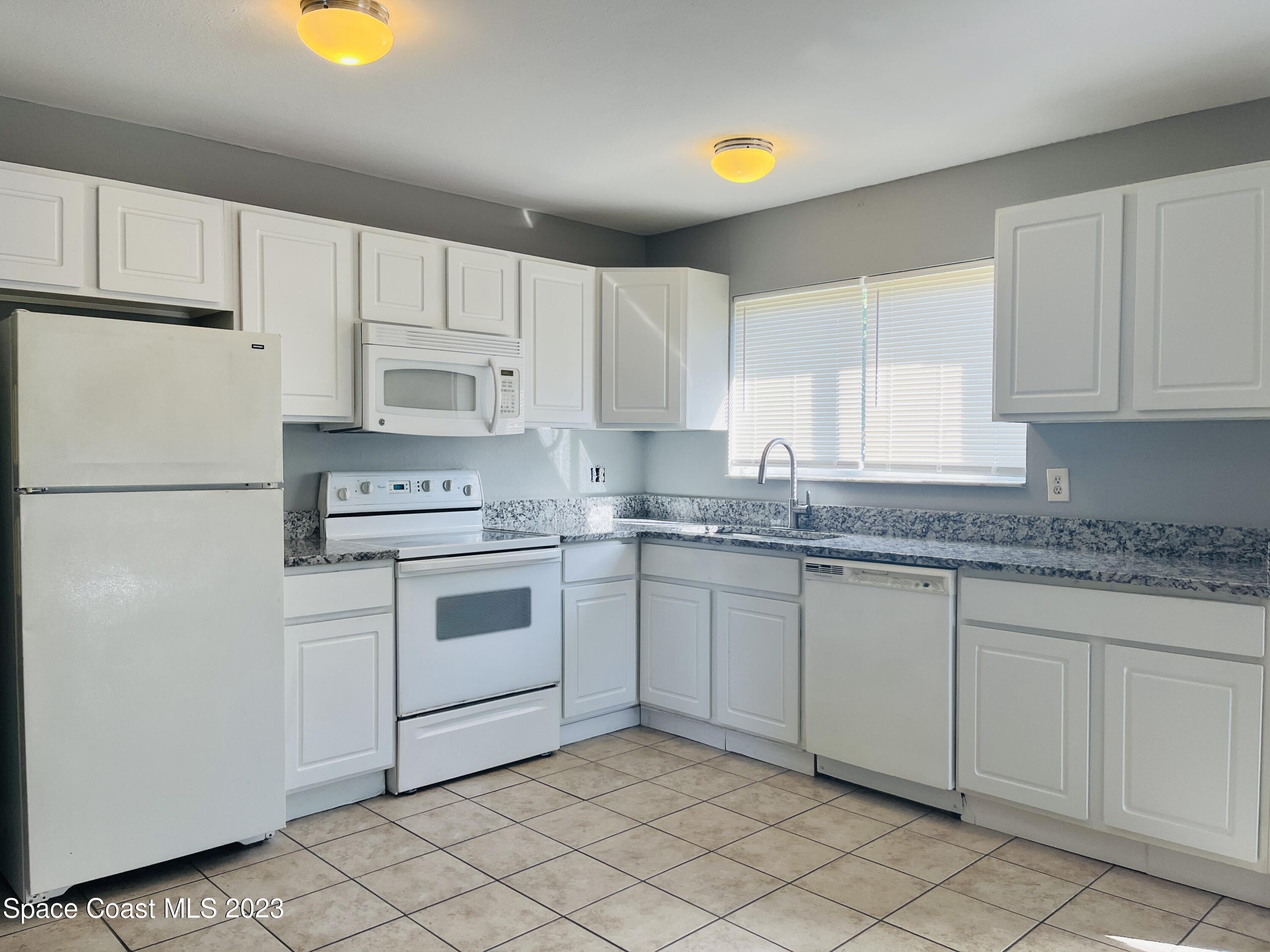 217 Manth Avenue Cocoa, FL 32927 - Photo 5 of 15 20231102_142925650_iOS