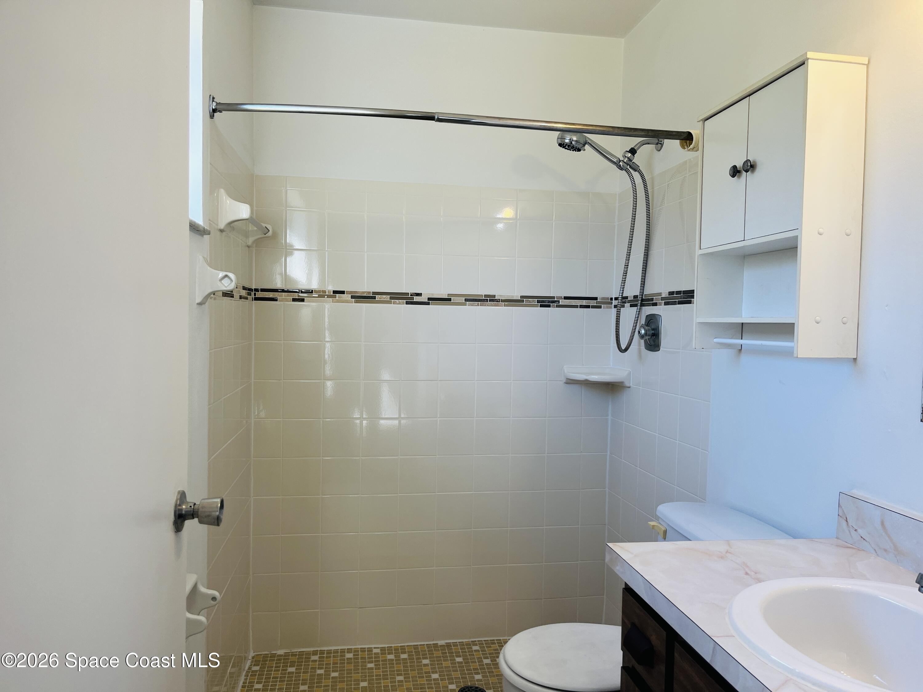 217 Manth Avenue Cocoa, FL 32927 - Photo 10 of 15 20231102_143108956_iOS