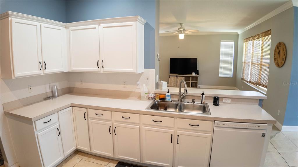 2507 Walnut Heights Road Apopka, FL 32703 - Photo 9 of 38
