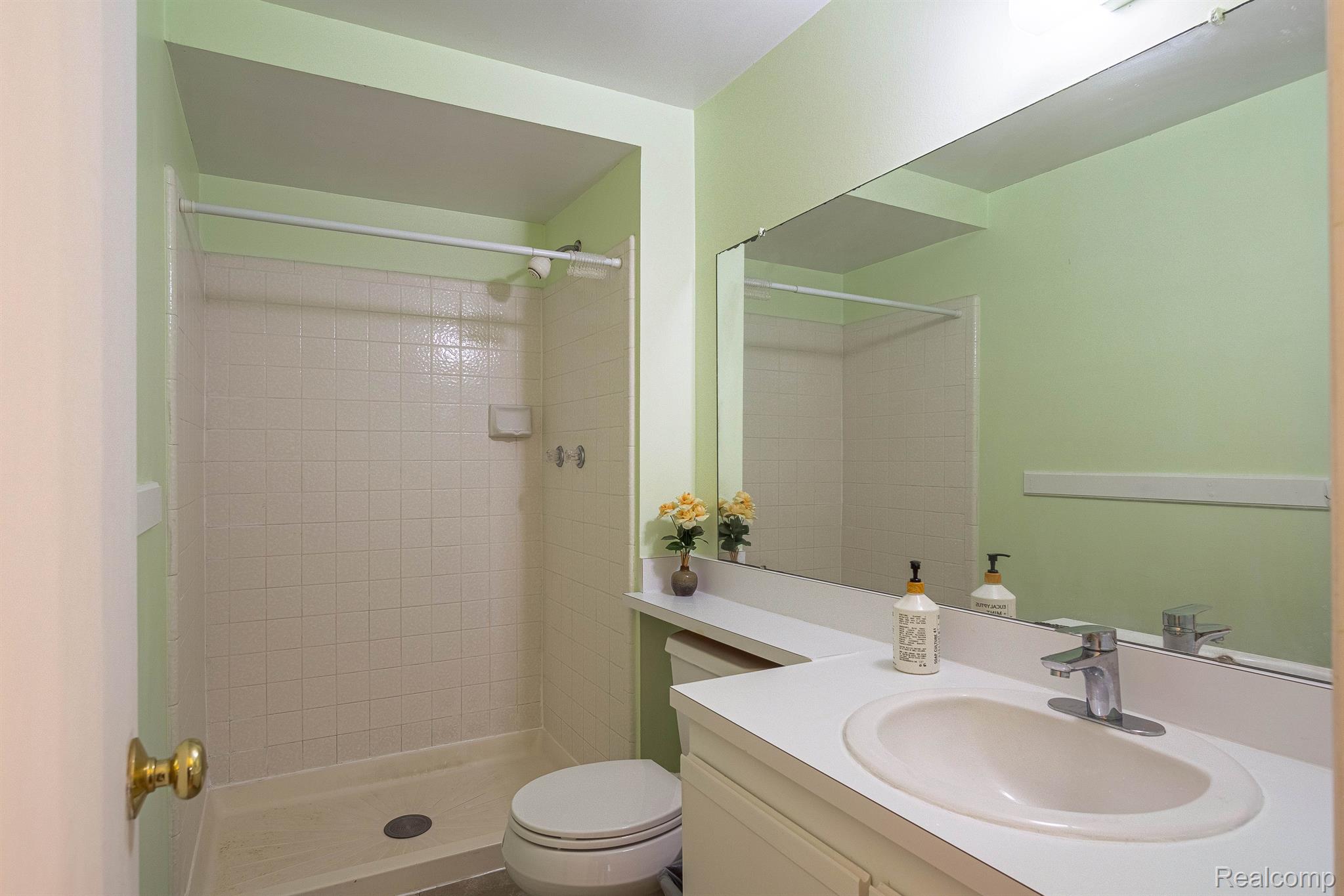 45622 Hanford Road Canton, MI 48187 - Photo 14 of 21 Gallery Image 14