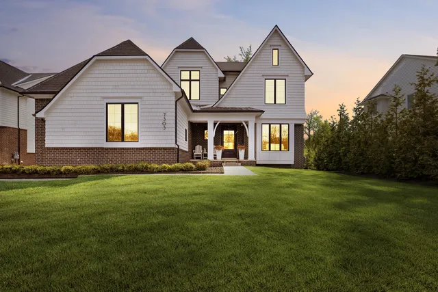 $2,244,900 | 7303 Brookside Village, Bloomfield Hills, MI 48301