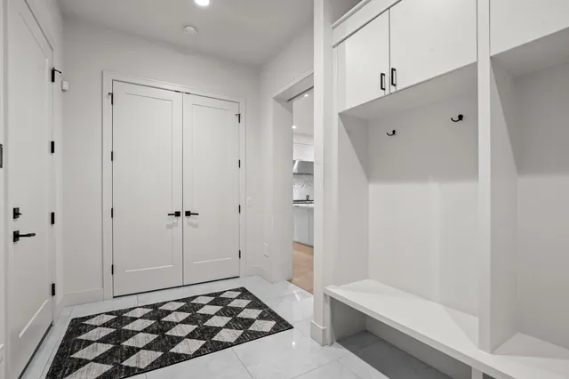 $2,244,900 | 7303 Brookside Village, Bloomfield Hills, MI 48301