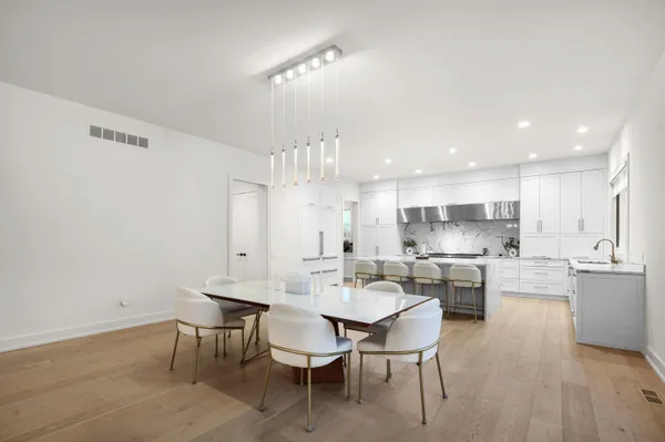 $2,144,900 | 7303 Brookside Village, Bloomfield Hills, MI 48301