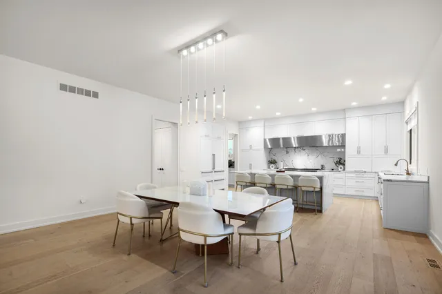 $2,244,900 | 7303 Brookside Village, Bloomfield Hills, MI 48301