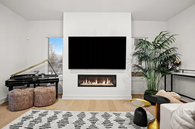 $2,244,900 | 7303 Brookside Village, Bloomfield Hills, MI 48301