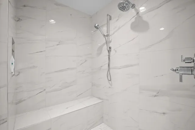 $2,244,900 | 7303 Brookside Village, Bloomfield Hills, MI 48301