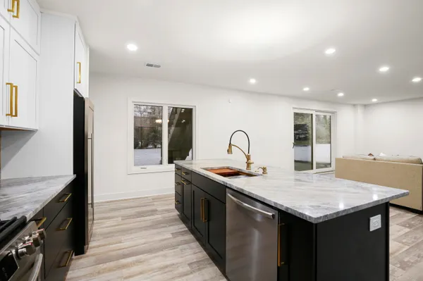 $2,144,900 | 7303 Brookside Village, Bloomfield Hills, MI 48301