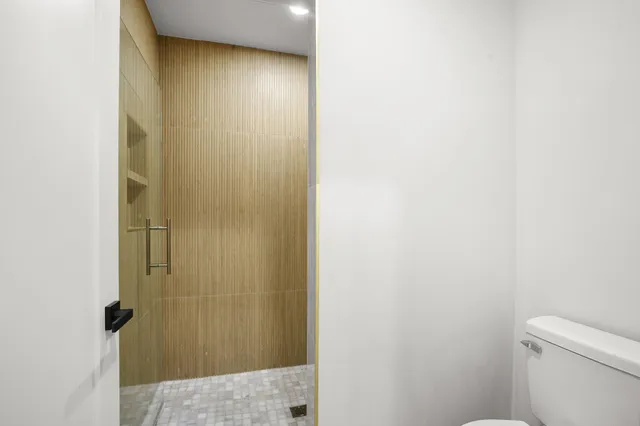 $2,244,900 | 7303 Brookside Village, Bloomfield Hills, MI 48301