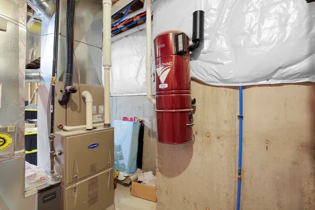 $2,244,900 | 7303 Brookside Village, Bloomfield Hills, MI 48301