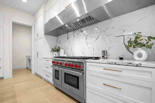 $2,244,900 | 7303 Brookside Village, Bloomfield Hills, MI 48301