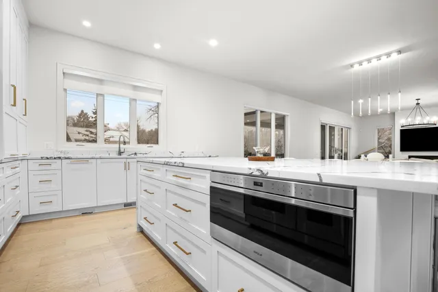 $2,244,900 | 7303 Brookside Village, Bloomfield Hills, MI 48301