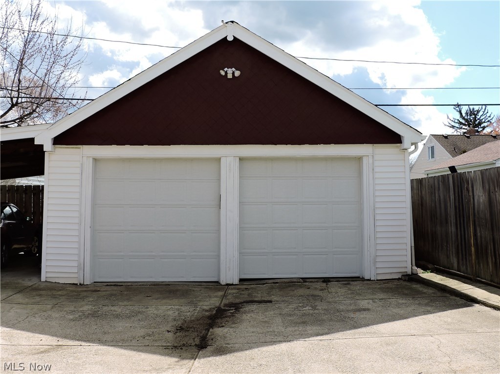 6907 Snow Road Parma, OH 44129 - Photo 21 of 24