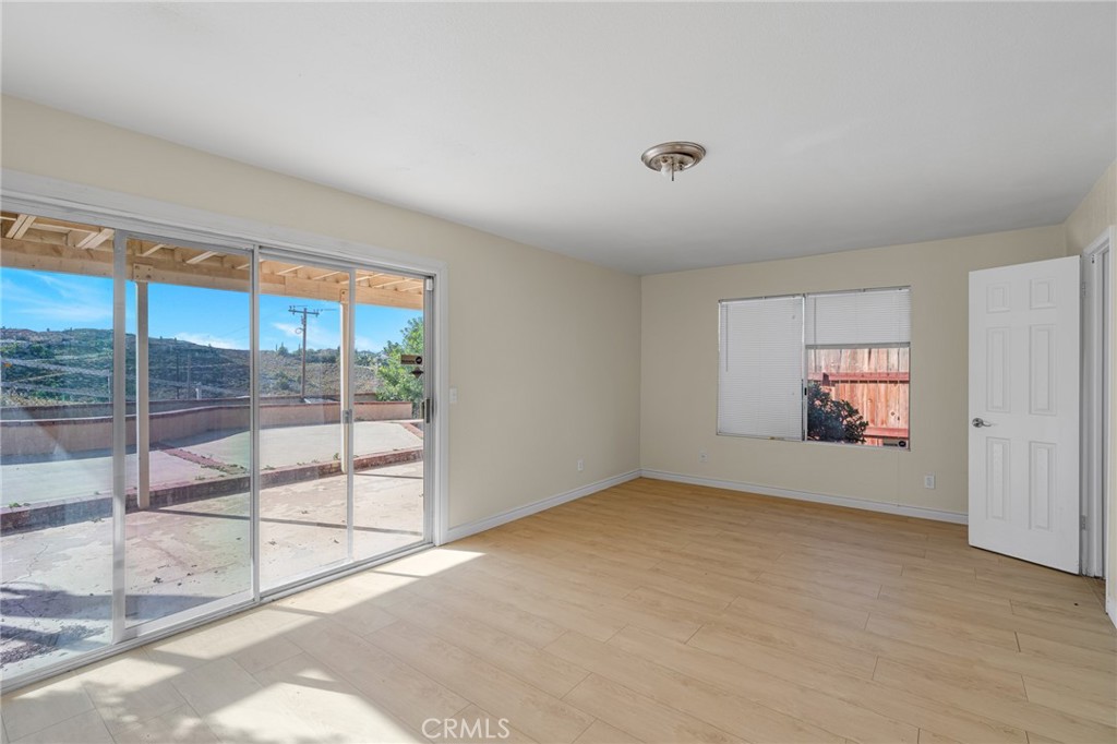 12285 Road Runner Riverside Ca Riverside, CA 92503 - Photo 12 of 31