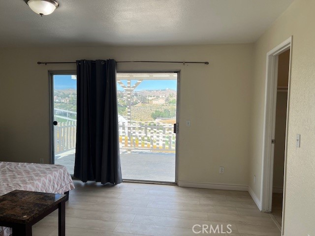 12285 Road Runner Riverside Ca Riverside, CA 92503 - Photo 15 of 31