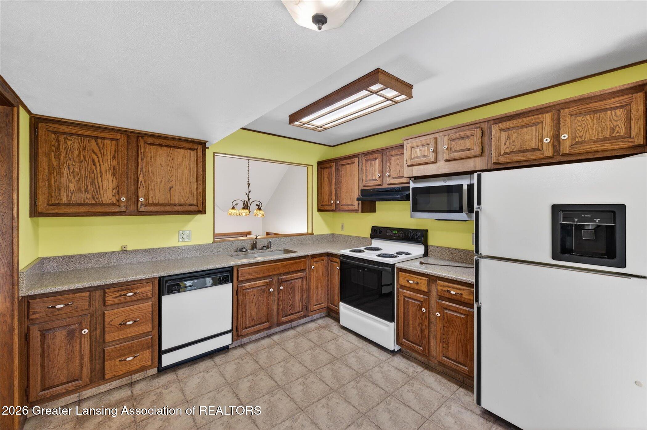 5126 Sleight Road Bath, MI 48808 - Photo 10 of 58 09-5126-Sleight-Rd-Bat-Township-WindowSt