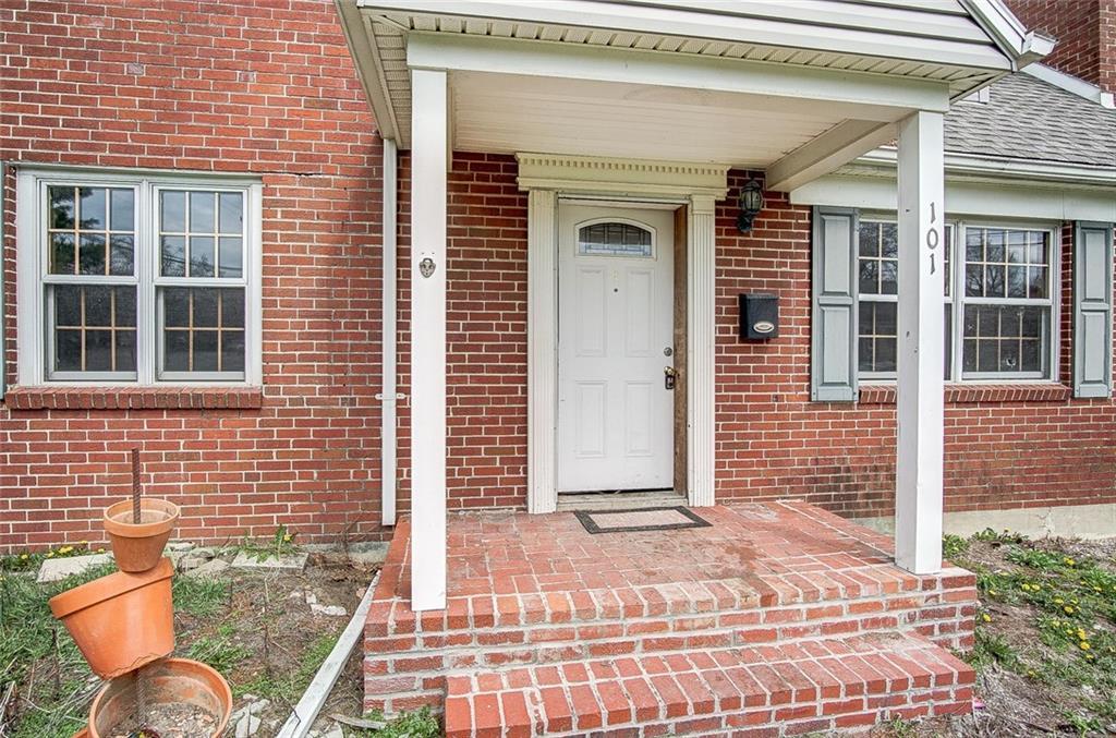 101 North Bromfield Road Dayton, OH 45429 - Photo 3 of 21