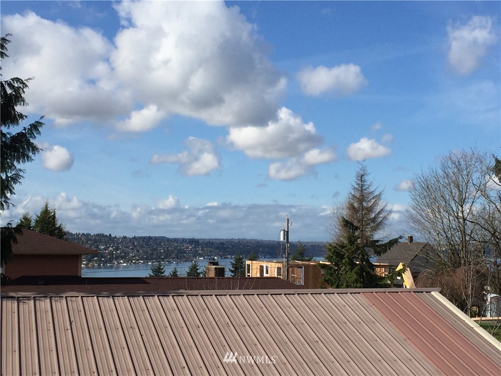 1724 Northeast 14th Street Renton, WA 98056 - Photo 20 of 21