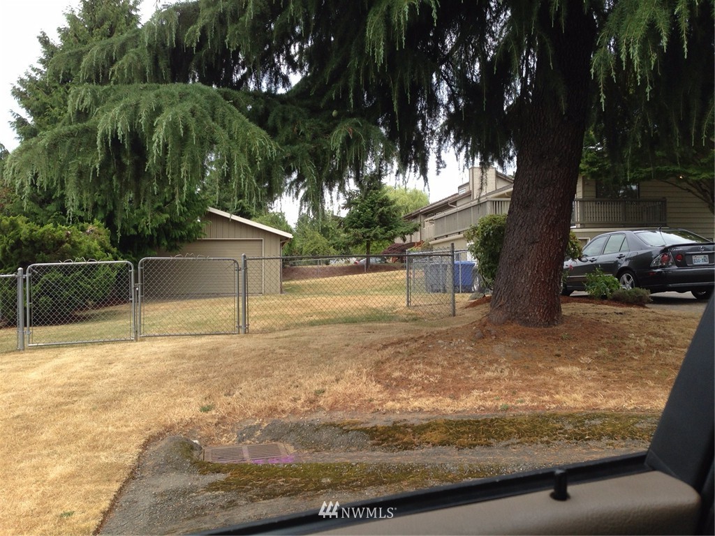1724 Northeast 14th Street Renton, WA 98056 - Photo 6 of 21