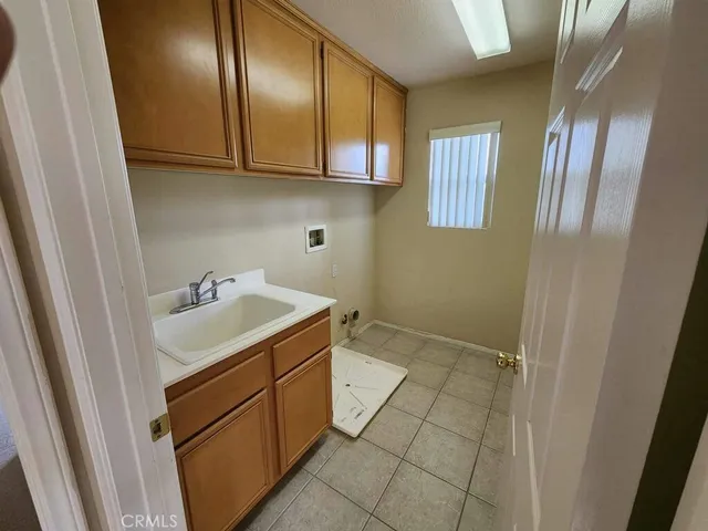 $2,490 | 13748 Andean Court, Victorville, CA 92394