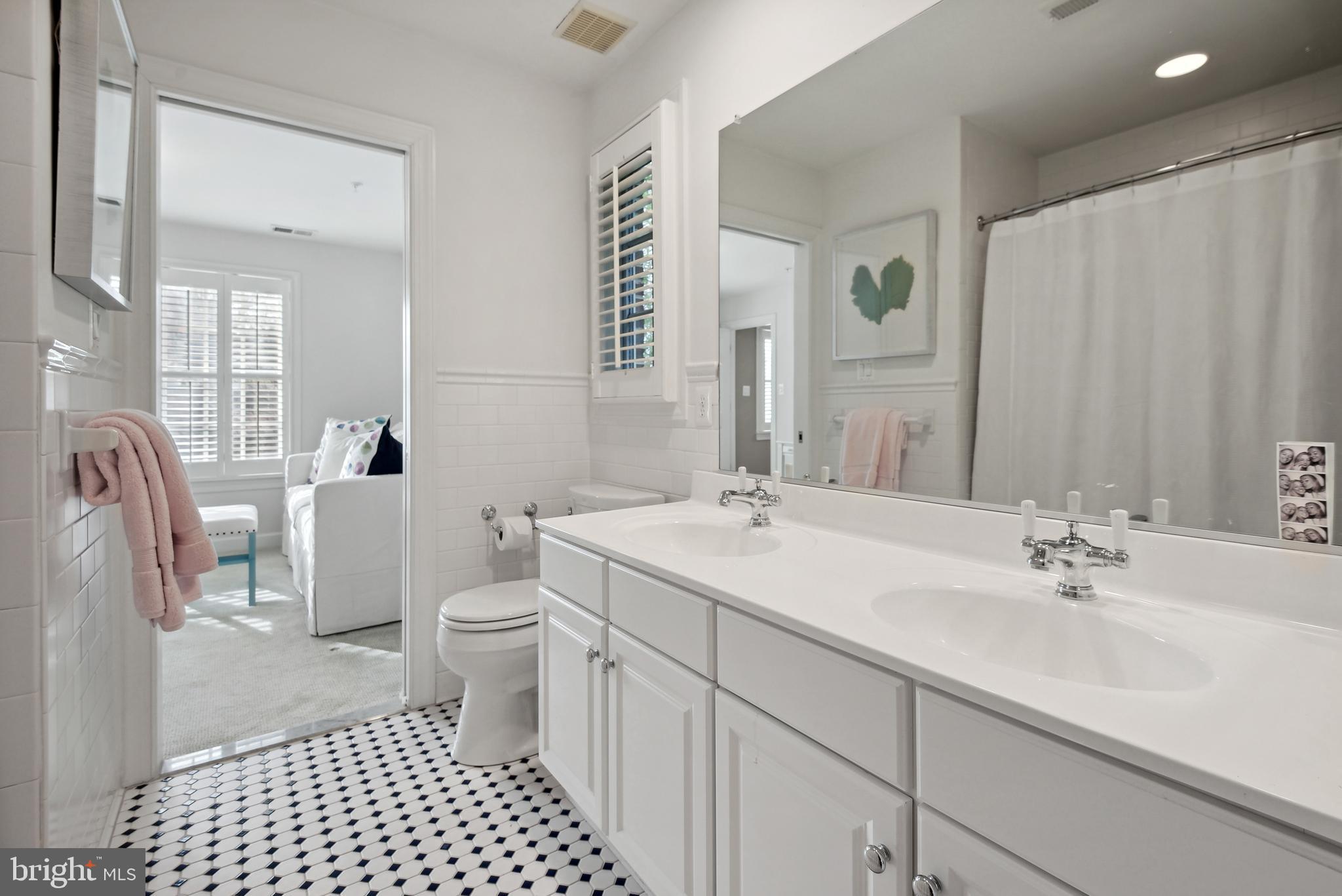 7713 Radnor Road Bethesda, MD 20817 - Photo 20 of 27 Secondary Full Bath 2
