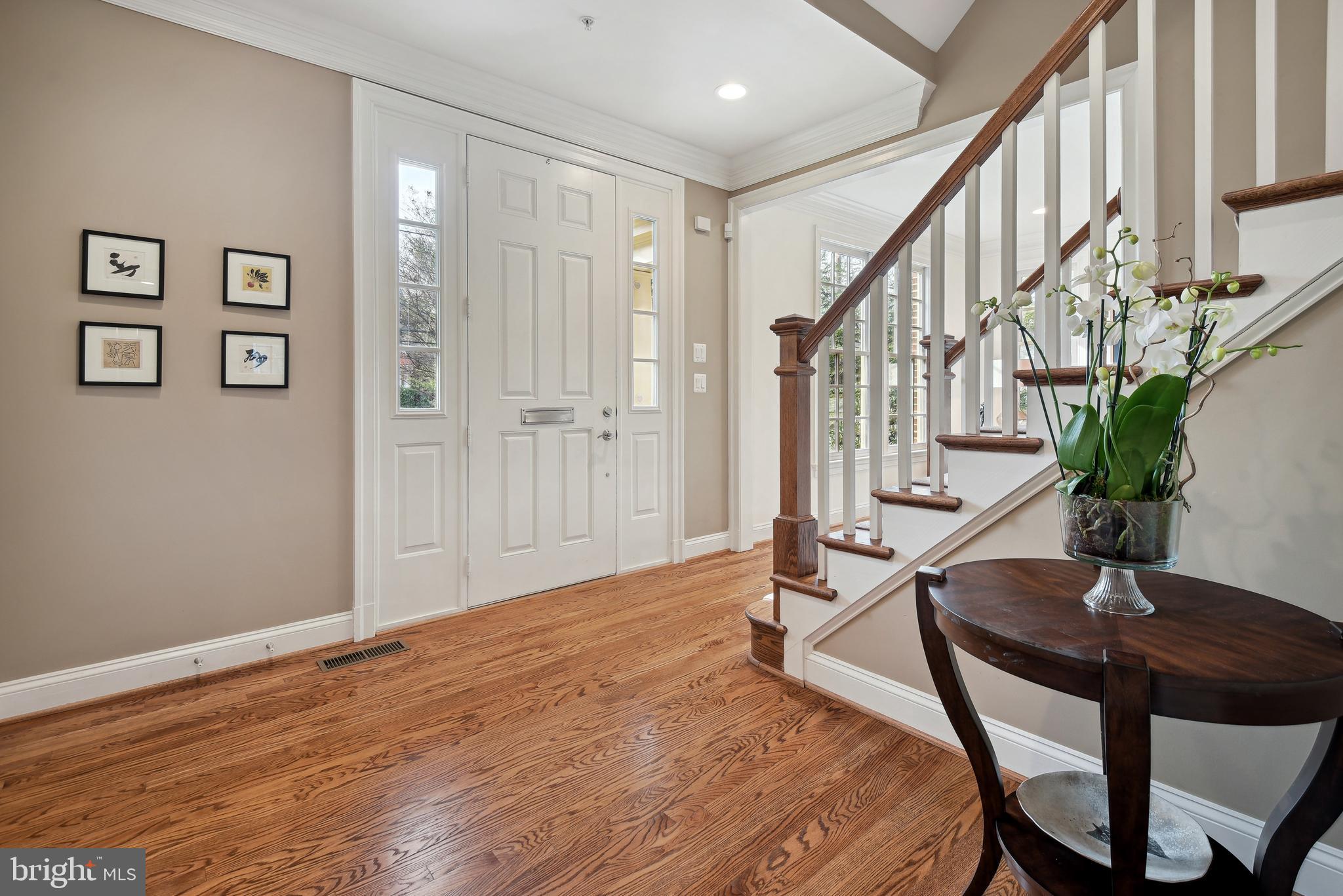 7713 Radnor Road Bethesda, MD 20817 - Photo 3 of 27 Fabulous Foyer