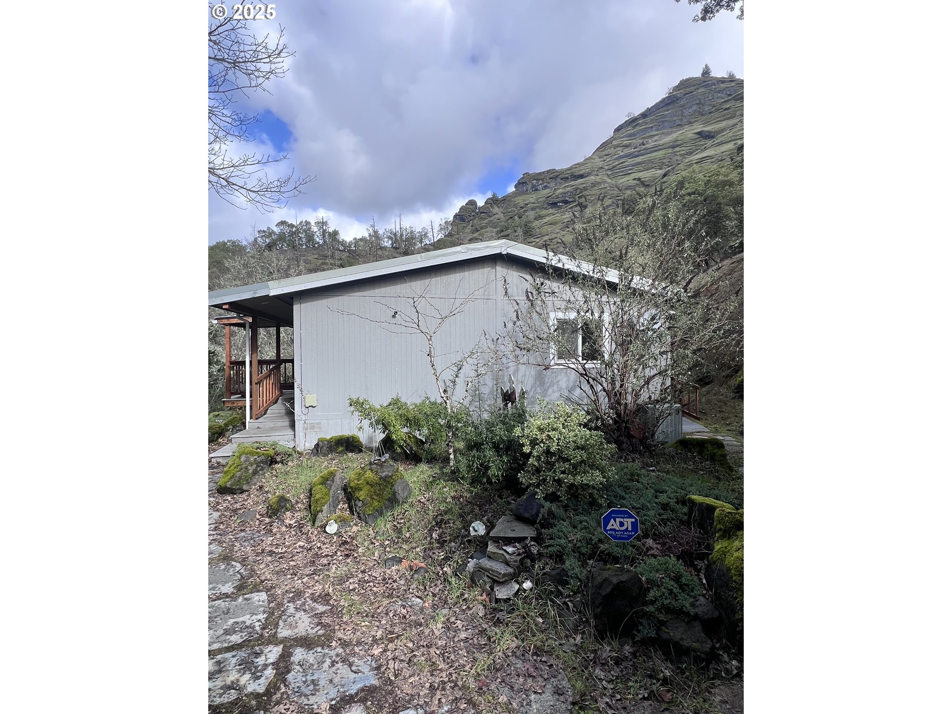 2721 Reston Road Roseburg, OR 97471 - Photo 1 of 47
