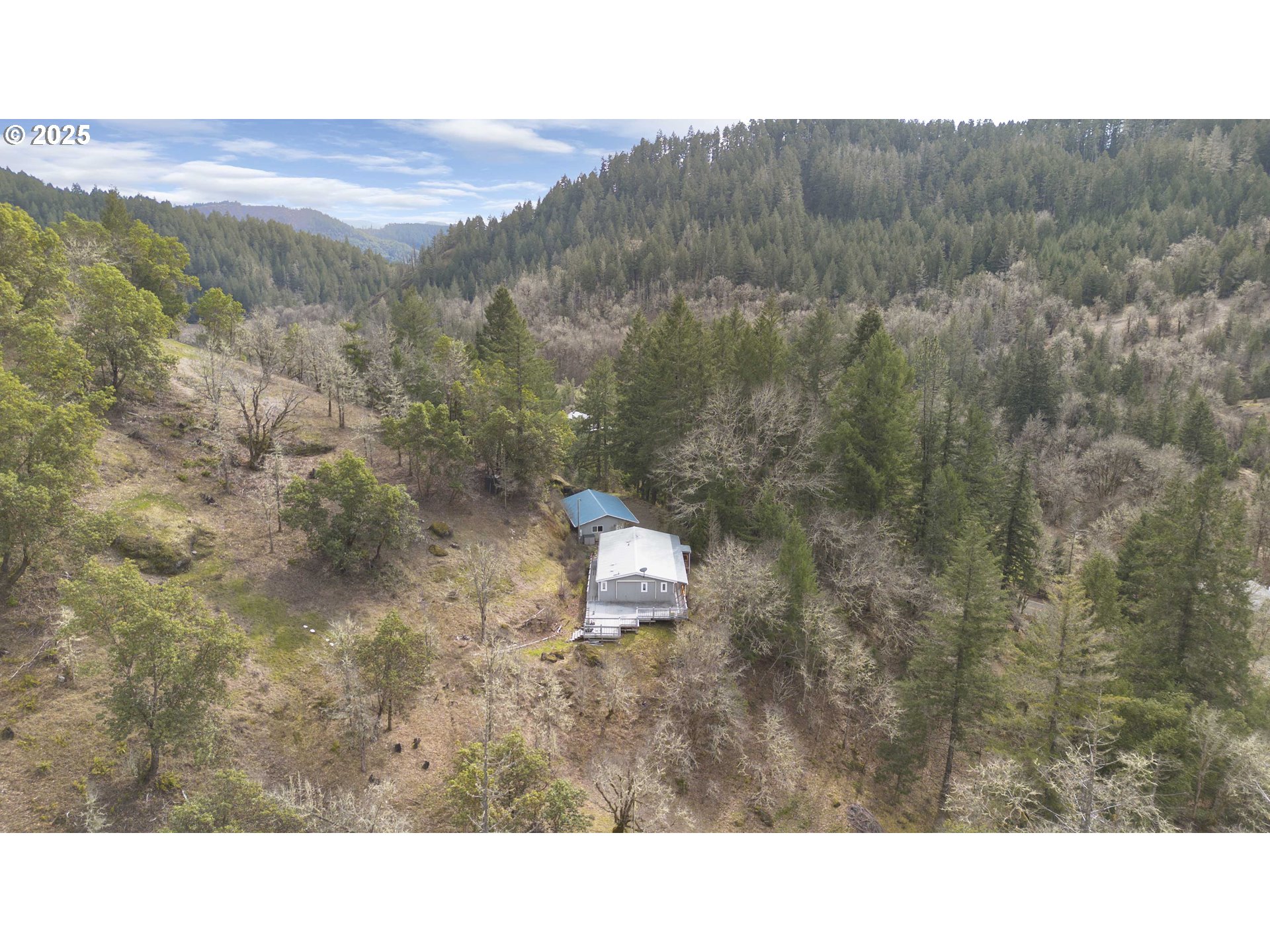2721 Reston Road Roseburg, OR 97471 - Photo 15 of 47