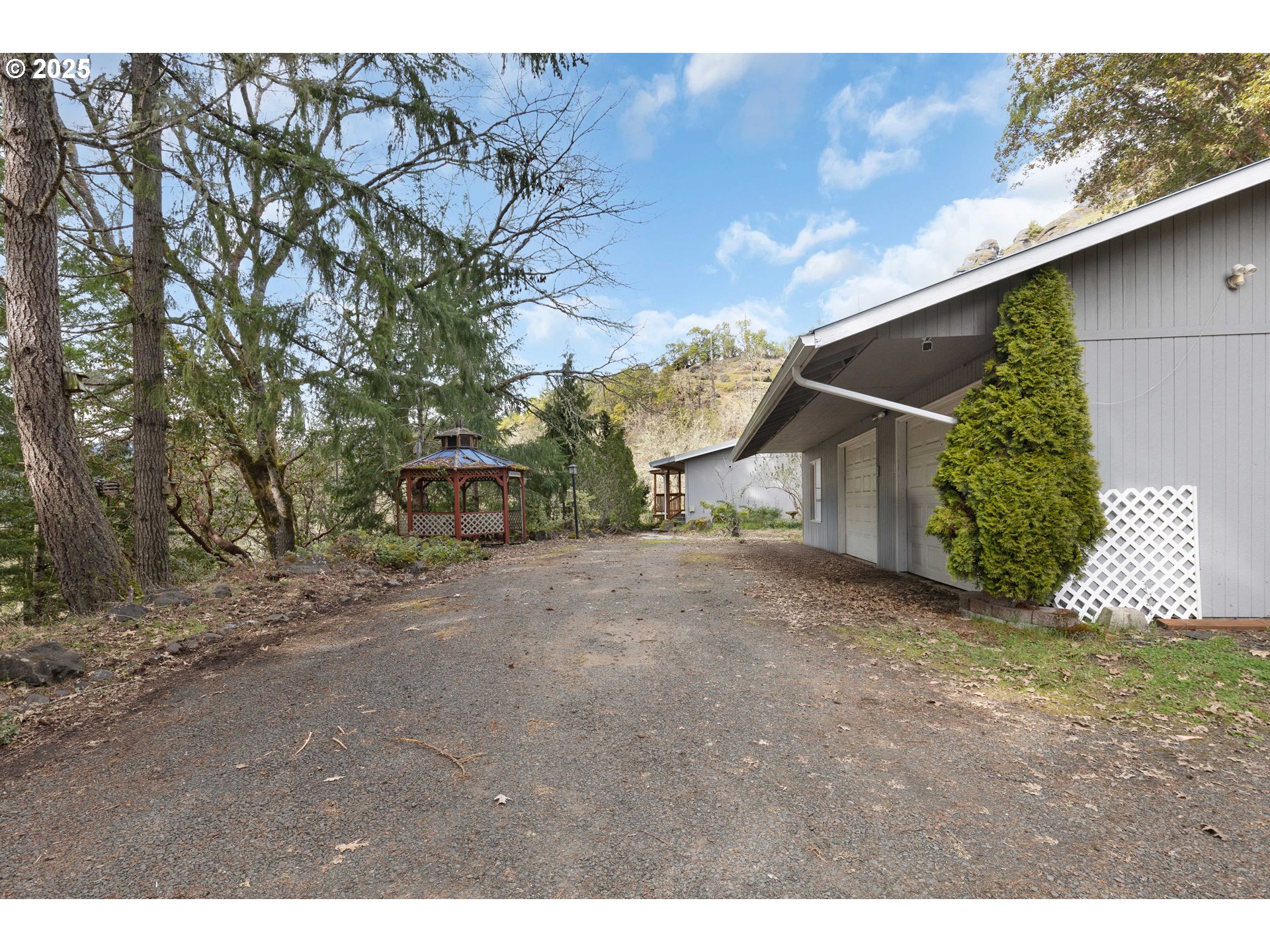 2721 Reston Road Roseburg, OR 97471 - Photo 16 of 47