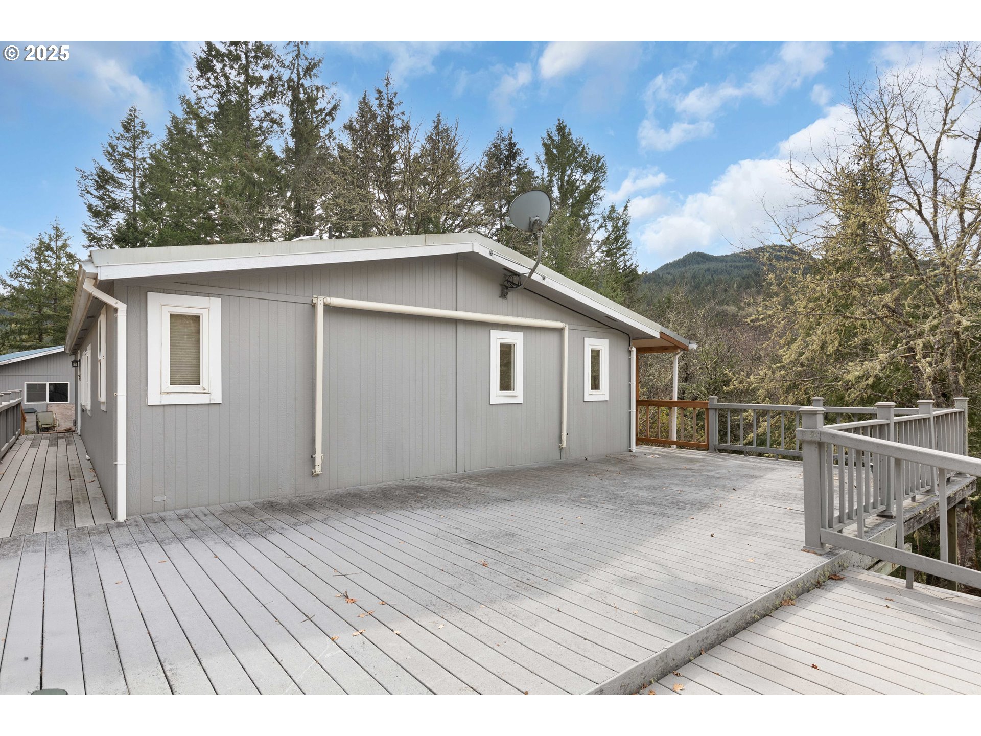 2721 Reston Road Roseburg, OR 97471 - Photo 18 of 47