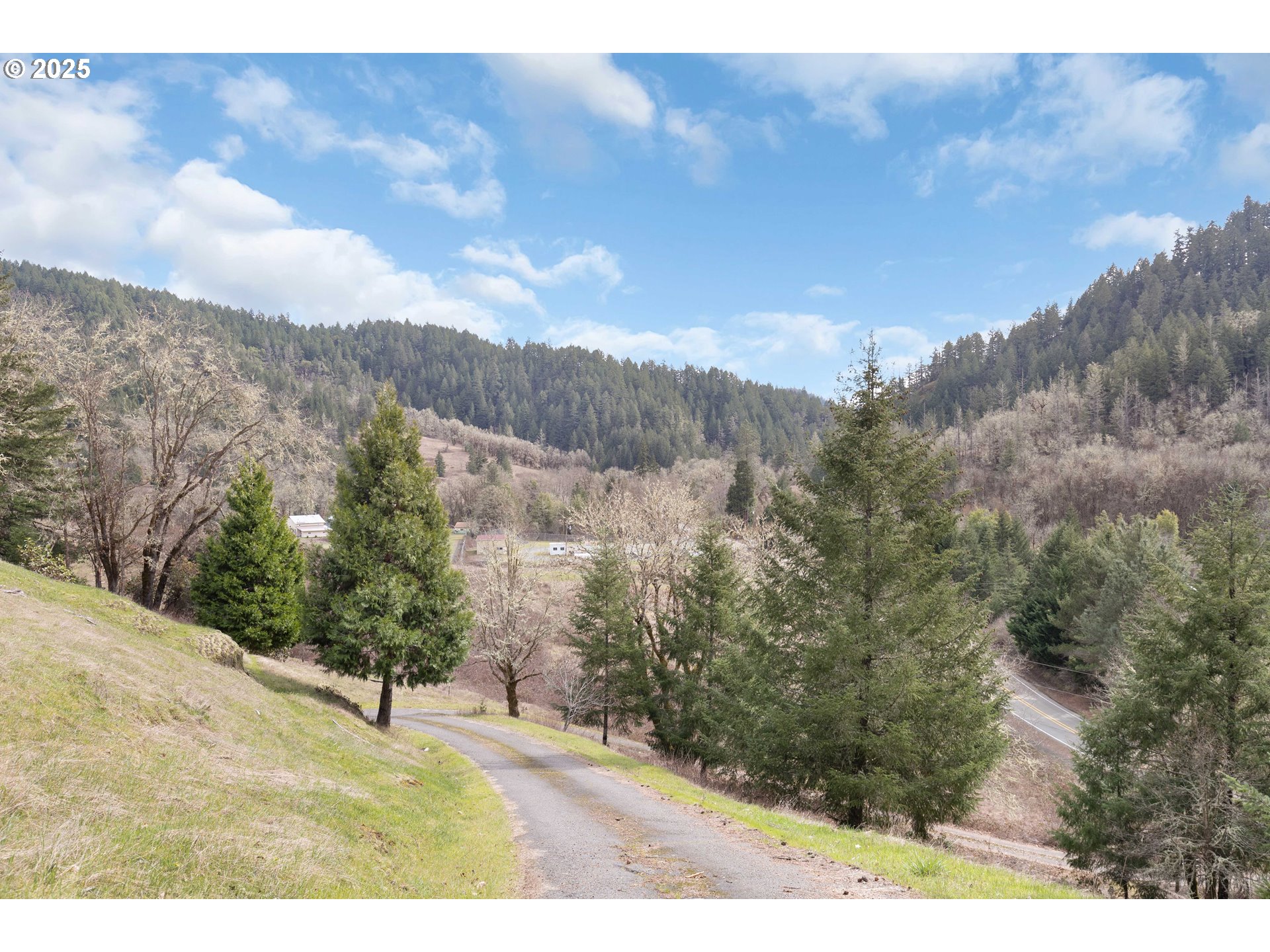 2721 Reston Road Roseburg, OR 97471 - Photo 22 of 47