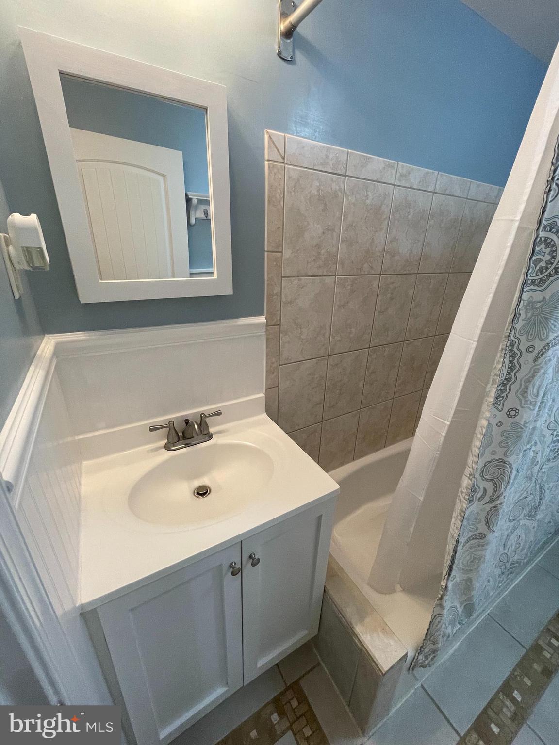 3010 East County Line Road Hatboro, PA 19040 - Photo 9 of 31 Gallery Image 9