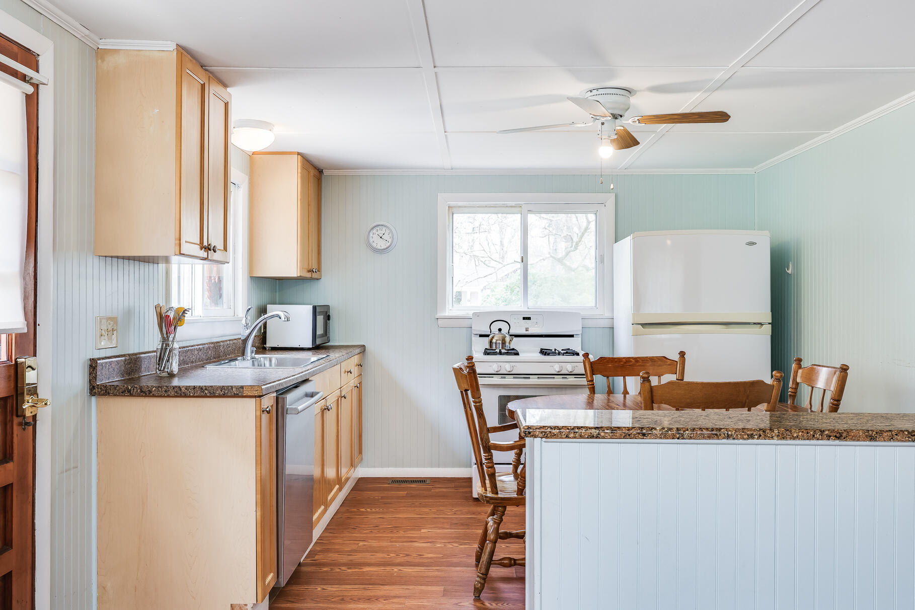 85 Boreen Road Eastham, MA 02642 - Photo 28 of 73 85 Kitchen too