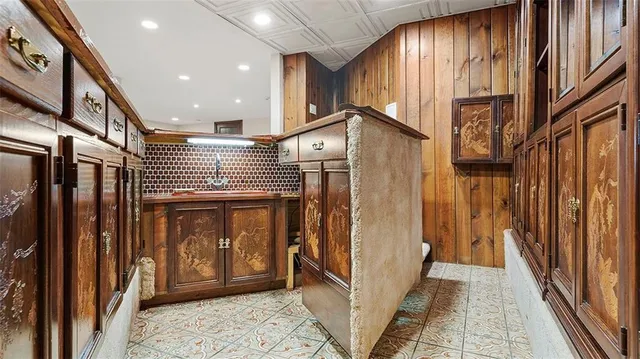 $1,200,000 | 613 Lincoln Road, Bradford Woods, PA 15015