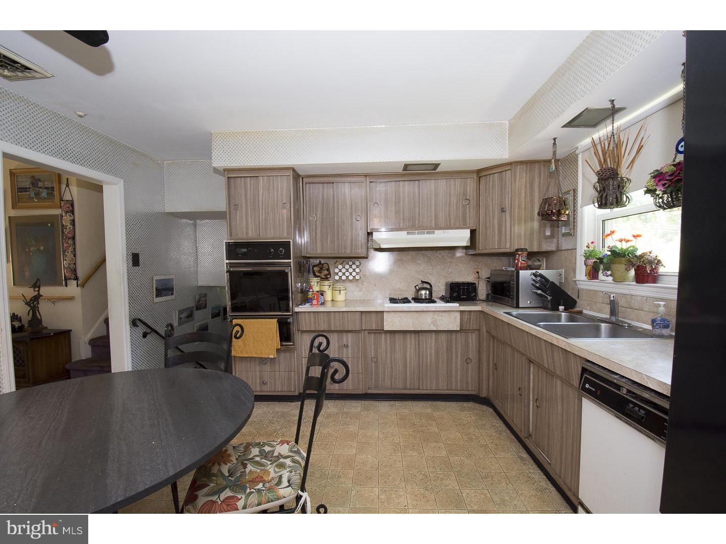 718 Swade Road Glenside, PA 19038 - Photo 6 of 16 Gallery Image 6