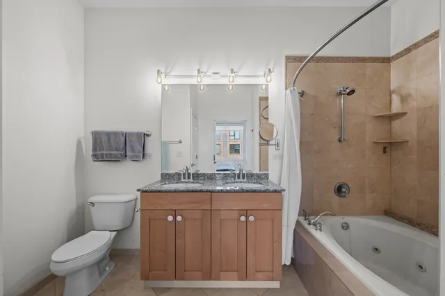 $339,000 | 4700 North Western Avenue, Unit 4B, Chicago, IL 60625