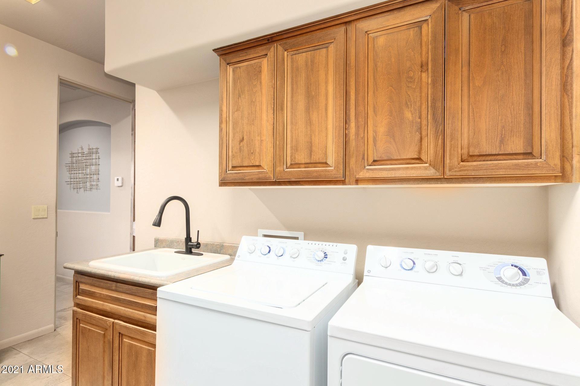 27929 North Quail Spring Road Rio Verde, AZ 85263 - Photo 19 of 37 laundry room