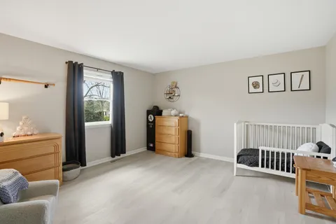 a view of livingroom with furniture and windows