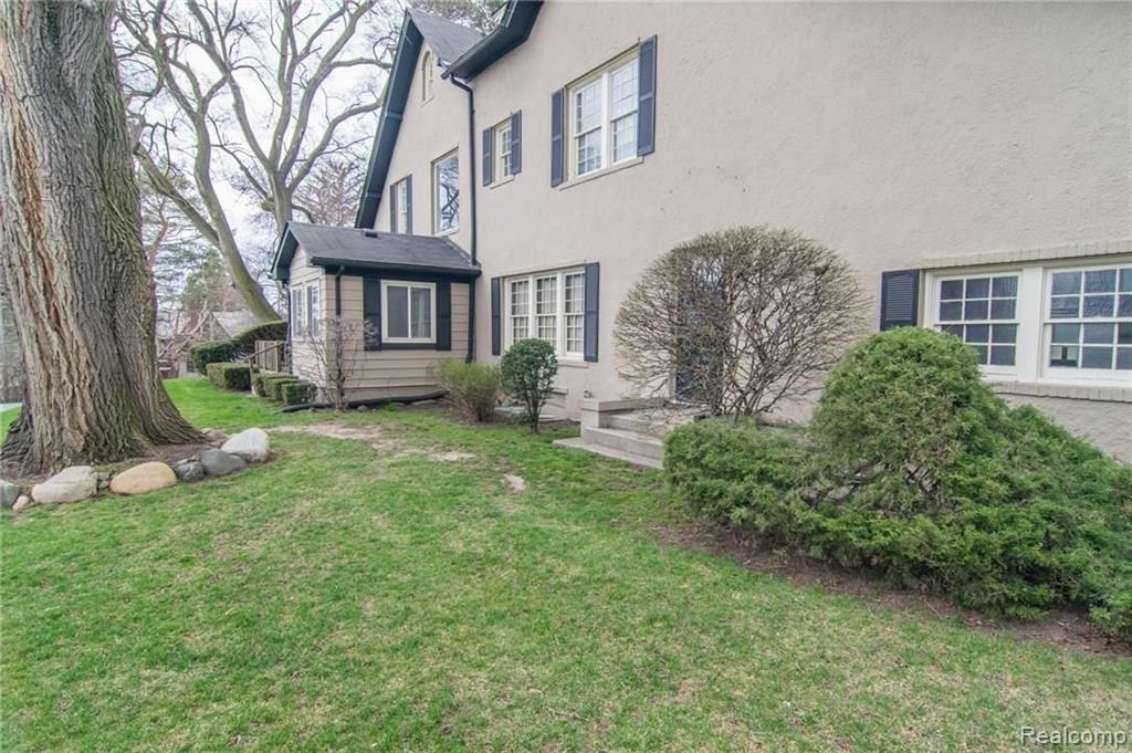160 East Long Lake Road Bloomfield Hills, MI 48304 - Photo 52 of 58