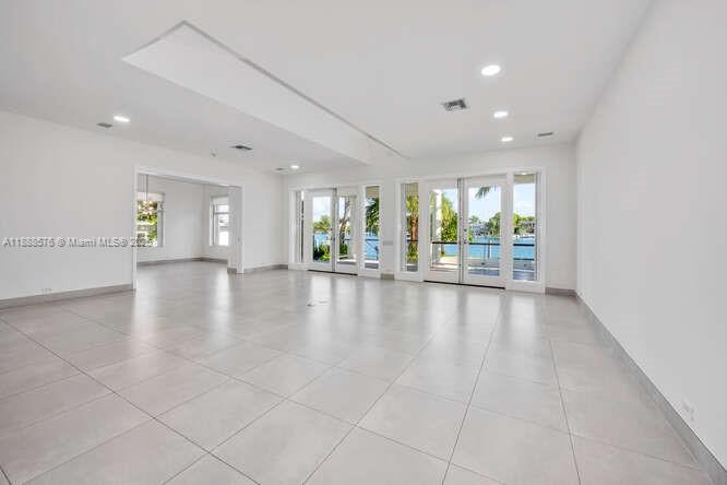 621 North Mashta Drive Key Biscayne, FL 33149 - Photo 5 of 34