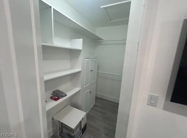 a room with a closet