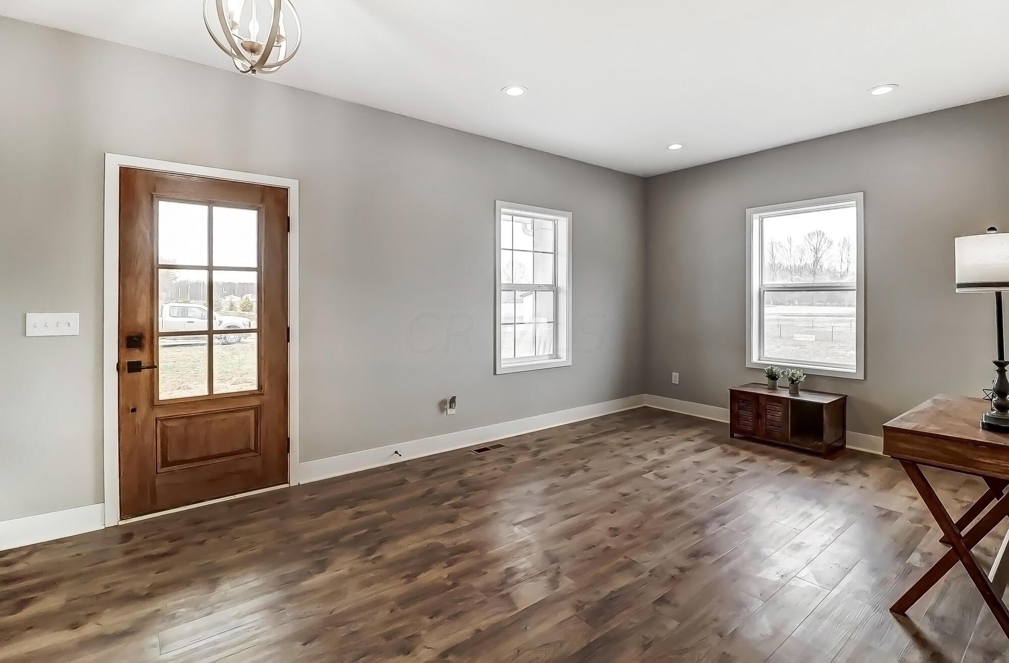 Entry/Foyer/Flex Space