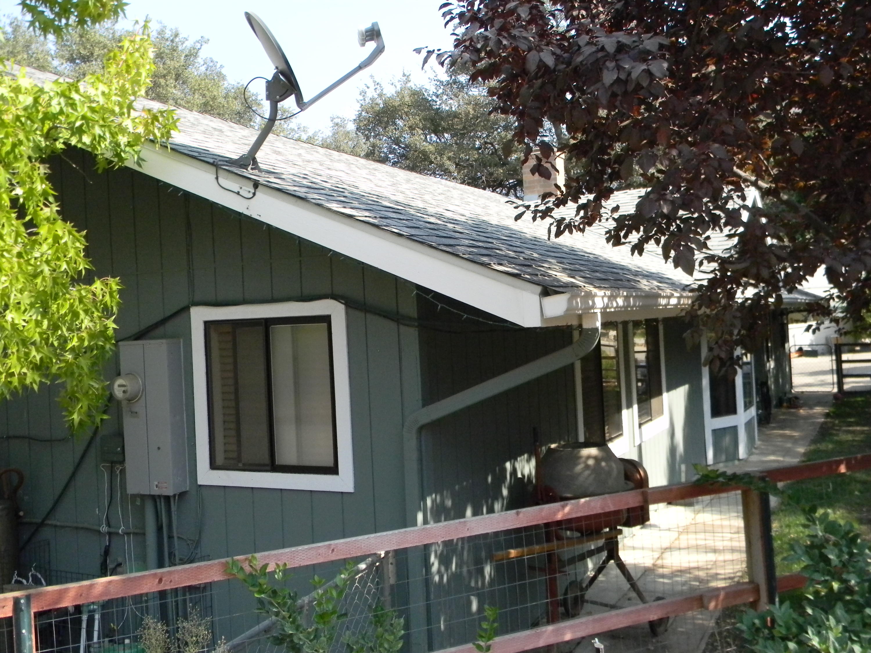 40992 Meadow Drive Three Rivers, CA 93271 - Photo 4 of 29 a front view of a house with garden