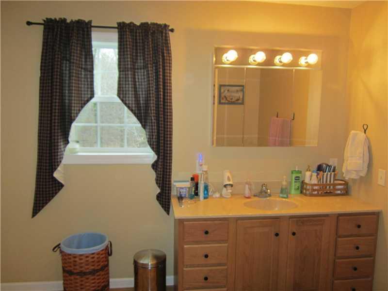 60 Walters Road Grove City, PA 16127 - Photo 9 of 25 Master Bath/Spa. 13x10 Master Bath