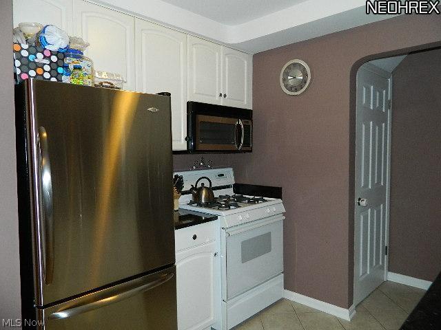 5696 Shawnee Road Cleveland, OH 44124 - Photo 9 of 25