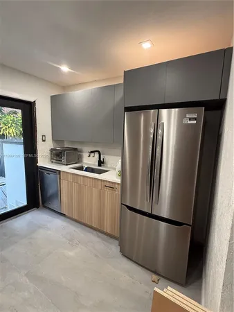 $2,900 | 423 Northwest 32nd Place, Unit 1, Miami, FL 33125