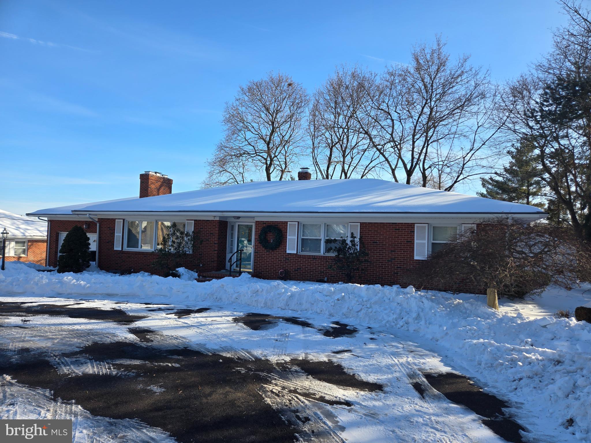 289 West Chestnut Hill Road Newark, DE 19713 - Photo 2 of 5 Exterior Front