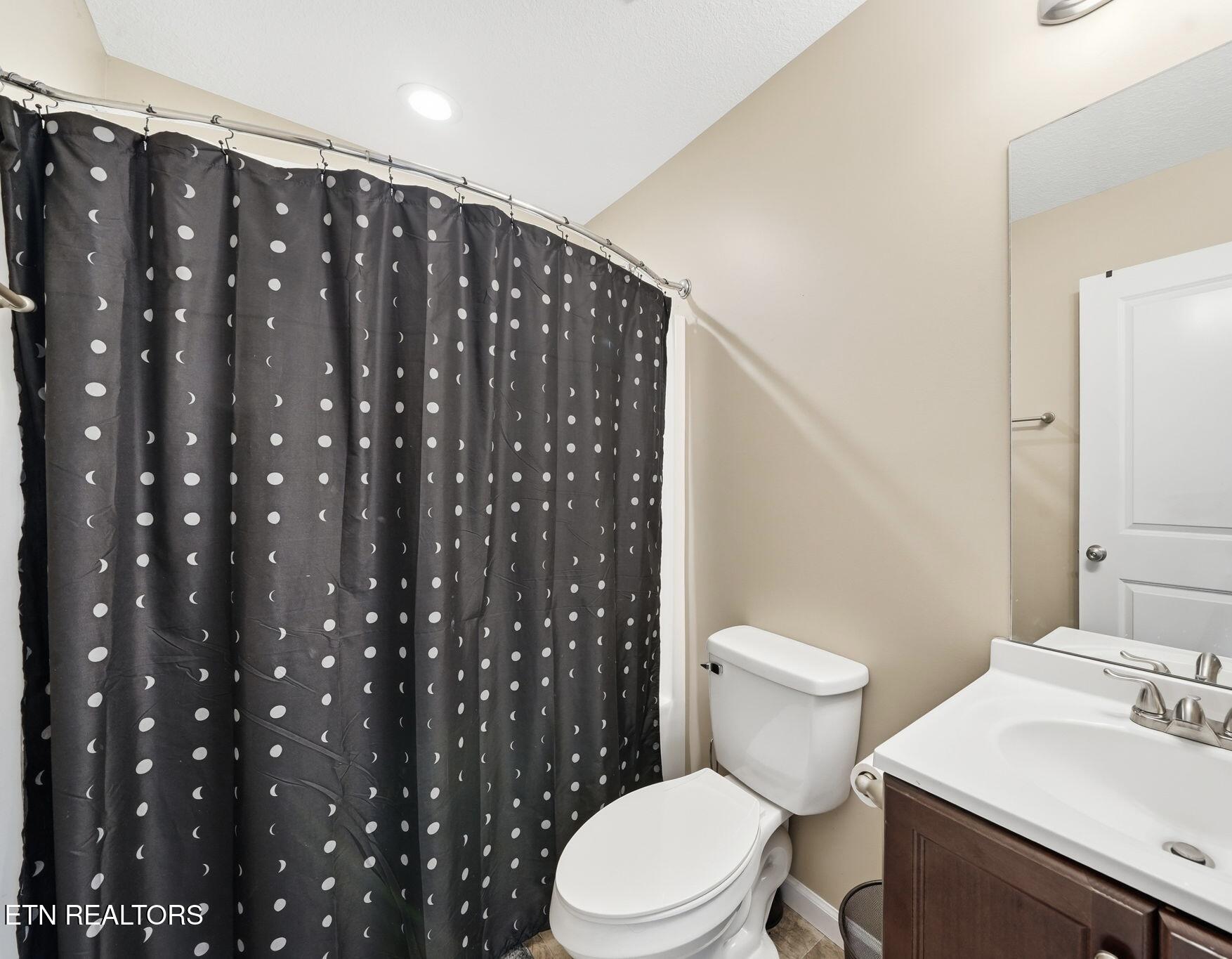 137 Raccoon Valley Road Maynardville, TN 37807 - Photo 16 of 22 Guest Bathroom